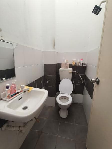 2-storey Terraced House for Sale in Nusantara Prima (Gelang Patah) - Xiuxiu Ng - Bathroom - PropertyGuru.com.my