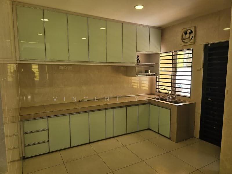 Rumah Berkembar untuk Dijual di Seri Kembangan (Selangor) - Vincent Yeoh - Kitchen - PropertyGuru.com.my