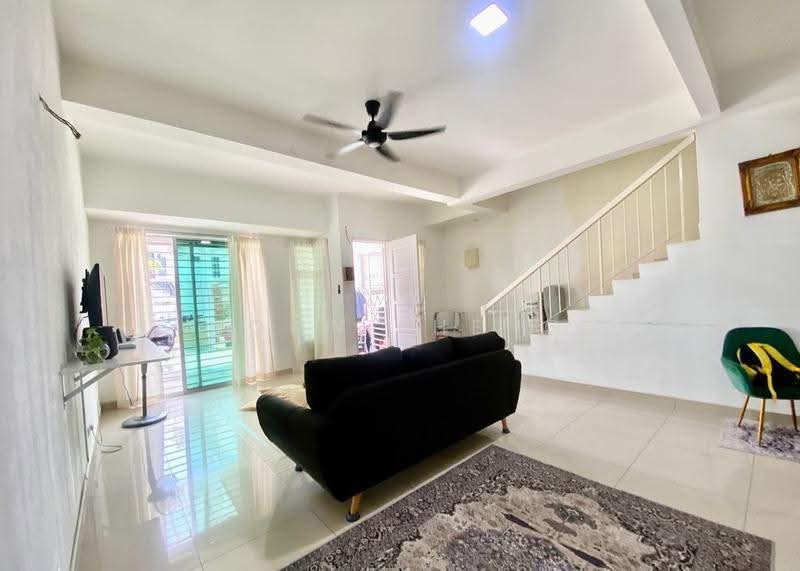 2-storey Terraced House for Sale in Taman Mutiara Rinching (Semenyih) - Soon Sheng Law - Living Room - PropertyGuru.com.my