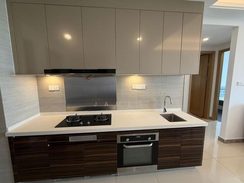 Kondominium untuk Dijual di R&F Princess Cove Phase 1 - James Bong - Kitchen - PropertyGuru.com.my