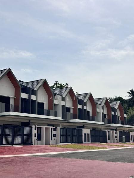 2-storey Terraced House for Sale in Bandar Kinrara Seksyen 8 (Bandar Kinrara) - ChaoLim . - Exterior - PropertyGuru.com.my