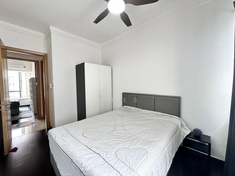 Kondominium untuk Dijual di R&F Princess Cove Phase 1 - James Bong - Bedroom - PropertyGuru.com.my