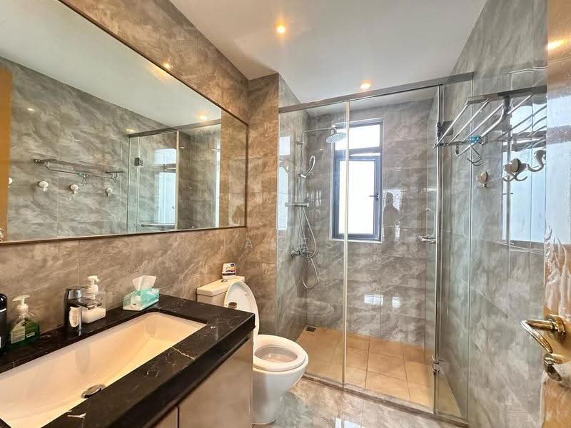 Kondominium untuk Dijual di R&F Princess Cove Phase 1 - James Bong - Bathroom - PropertyGuru.com.my