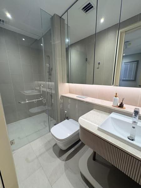 Service Residence for Rent at Southpoint Residences - Eugene Shui Fei Leong - Bathroom - PropertyGuru.com.my