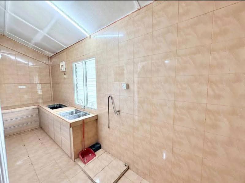 Terraced House for Sale in Taman Semenyih Mewah (Semenyih) - Soon Sheng Law - Kitchen - PropertyGuru.com.my