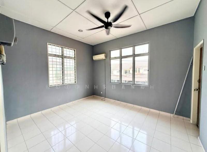 Terraced House for Sale in Taman Semenyih Mewah (Semenyih) - Soon Sheng Law - Living Room - PropertyGuru.com.my