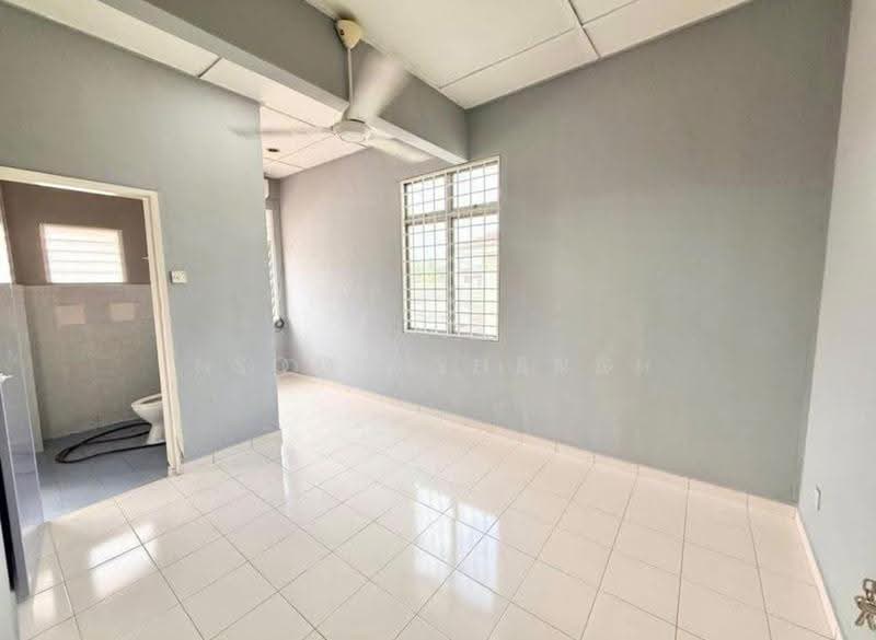 Terraced House for Sale in Taman Semenyih Mewah (Semenyih) - Soon Sheng Law - Bathroom - PropertyGuru.com.my