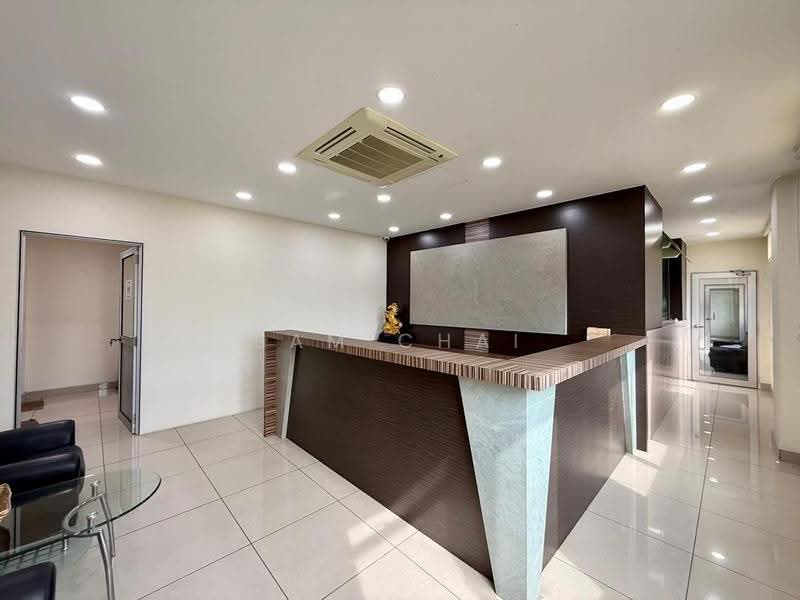 Semi-D Factory for Rent in Taman Johor (Tampoi) - Sam Chai - Entrance - PropertyGuru.com.my