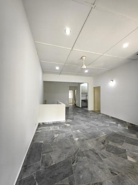Rumah Bandar untuk Dijual di Ampang (Selangor) - Sam Chock - Living Room - PropertyGuru.com.my