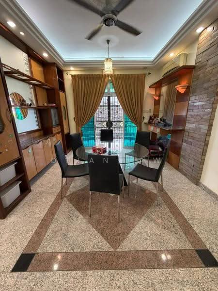 Rumah Berkembar untuk Dijual di Taman Perling (Perling) - Dylan Law - Dining Room - PropertyGuru.com.my