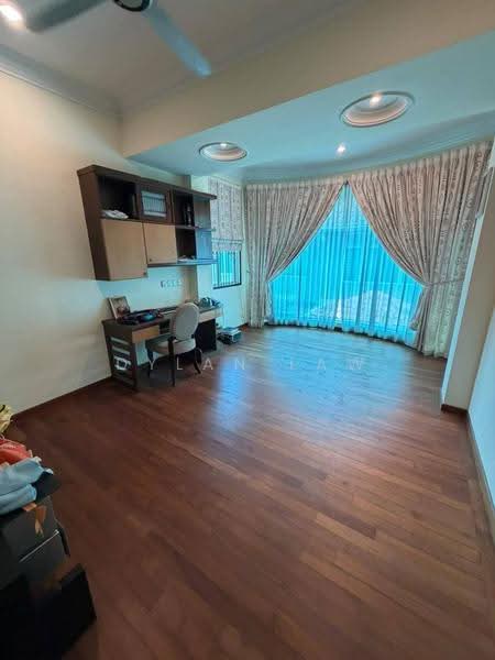 Rumah Berkembar untuk Dijual di Taman Perling (Perling) - Dylan Law - Study - PropertyGuru.com.my