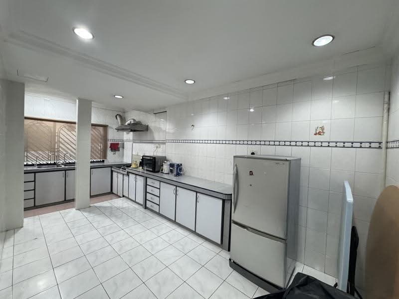 2.5-storey Terraced House for Sale in Taman Cheras Jaya (Cheras) - ChaoLim . - Kitchen - PropertyGuru.com.my
