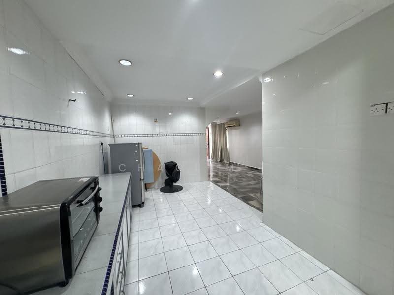 2.5-storey Terraced House for Sale in Taman Cheras Jaya (Cheras) - ChaoLim . - Kitchen - PropertyGuru.com.my