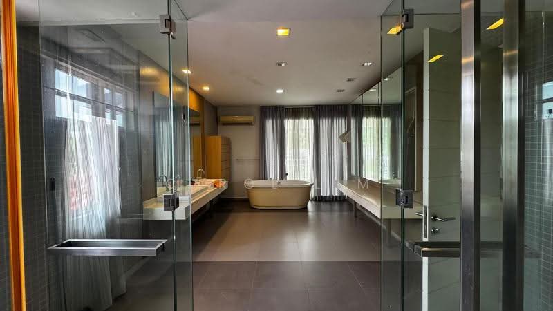 Bungalow House for Sale in Bukit Bangsar (Bangsar) - Carol Lim - Bathroom - PropertyGuru.com.my