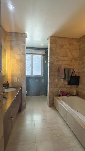 Kondominium untuk Dijual di Dua Residency - U Cheong - Bathroom - PropertyGuru.com.my