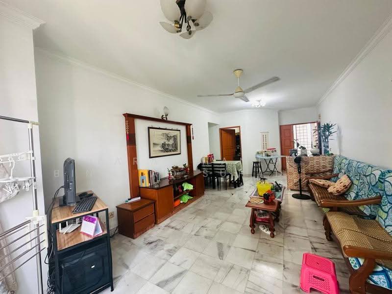 Kondominium untuk Dijual di Endah Regal Condominium - FARAH HANIM BINTI AD SUHADAK SUHADAK - Living Room - PropertyGuru.com.my