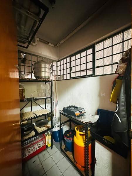 Kondominium untuk Dijual di Endah Regal Condominium - FARAH HANIM BINTI AD SUHADAK SUHADAK - Kitchen - PropertyGuru.com.my