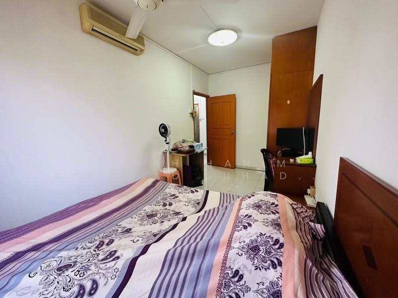 Kondominium untuk Dijual di Endah Regal Condominium - FARAH HANIM BINTI AD SUHADAK SUHADAK - Bedroom - PropertyGuru.com.my
