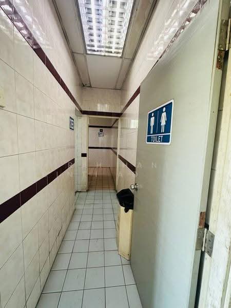 Kondominium untuk Dijual di Endah Regal Condominium - FARAH HANIM BINTI AD SUHADAK SUHADAK - Corridor - PropertyGuru.com.my