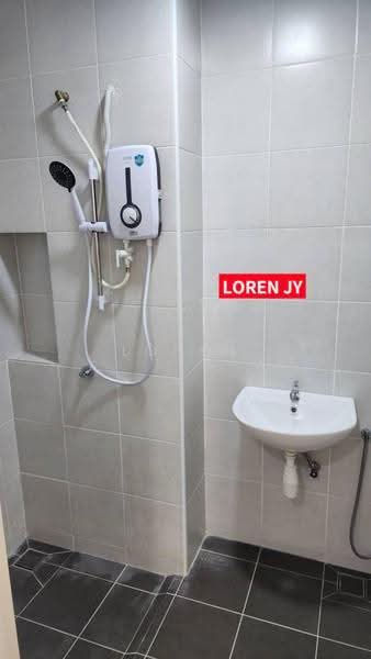 Townhouse for Rent in Bandar Cassia (Batu Kawan) - Loren Jia Ying - Bathroom - PropertyGuru.com.my