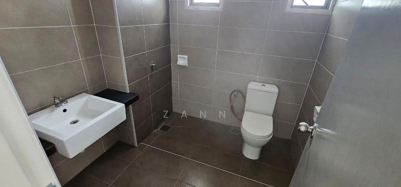 Terraced House for Rent in Rawang (Selangor) - Zann Fauzan - Bathroom - PropertyGuru.com.my