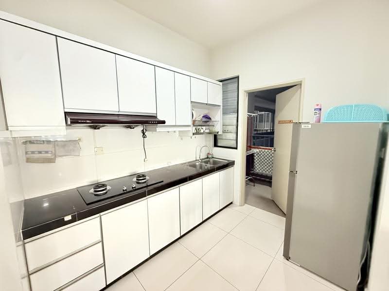 Kondominium untuk Disewa di The Haute Gurney - Sam Jamal - Kitchen - PropertyGuru.com.my