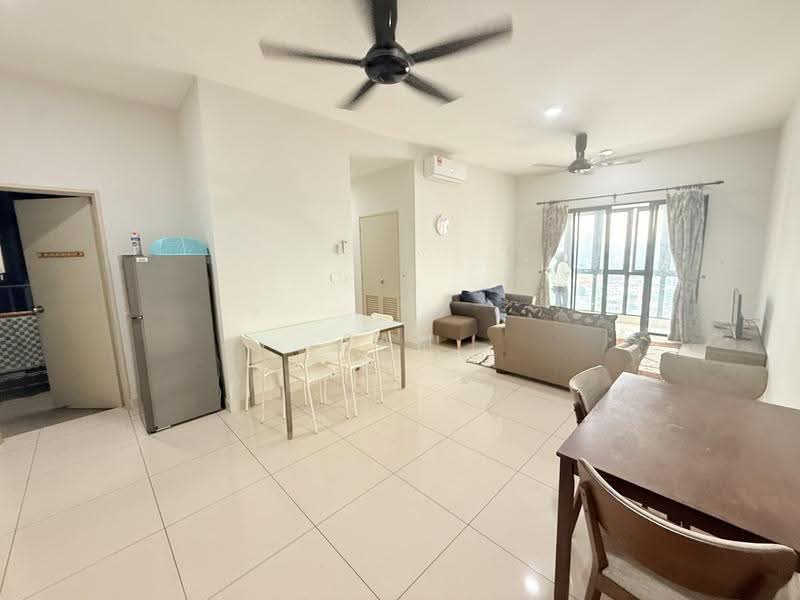 Kondominium untuk Disewa di The Haute Gurney - Sam Jamal - Living Room - PropertyGuru.com.my