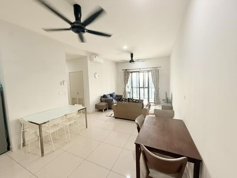 Kondominium untuk Disewa di The Haute Gurney - Sam Jamal - Living Room - PropertyGuru.com.my