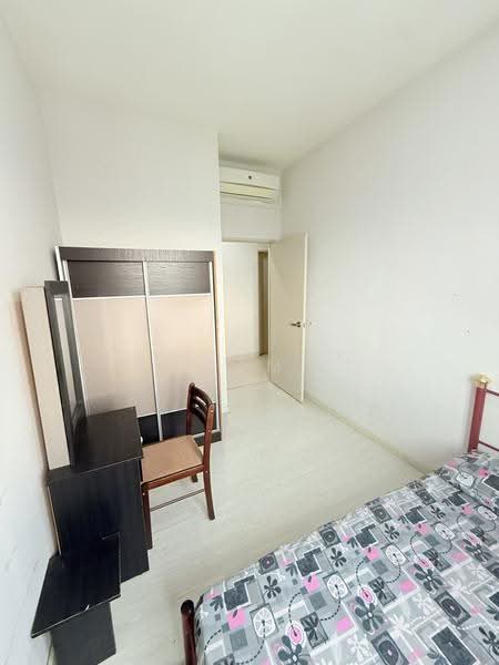 Kondominium untuk Disewa di The Haute Gurney - Sam Jamal - Bedroom - PropertyGuru.com.my