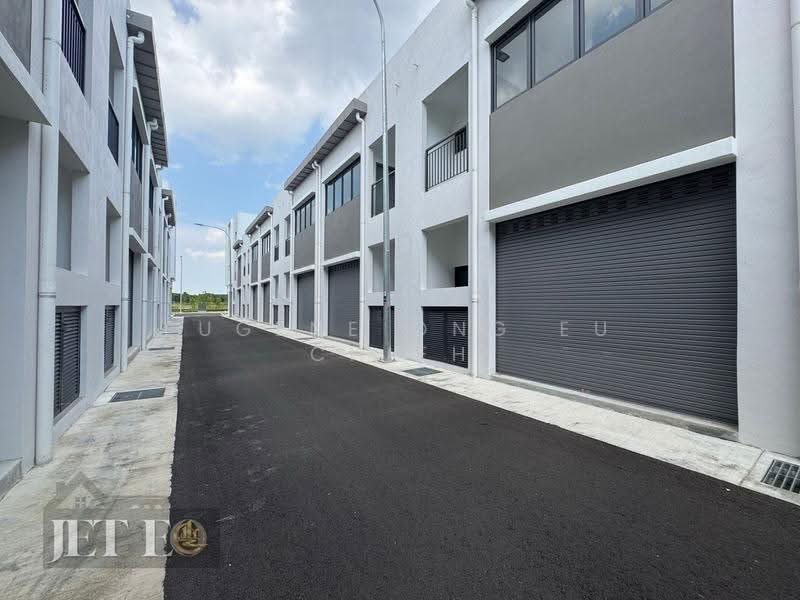 Shop / Office for Rent in Bandar Rimbayu (Telok Panglima Garang) - Eugene Ong Eu chieh - Exterior - PropertyGuru.com.my
