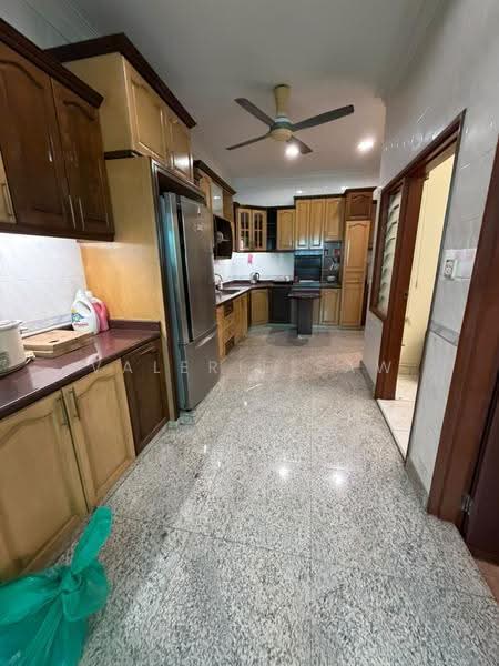 Semi-Detached House for Sale in Taman Perling (Perling) - Valerie Saw - Kitchen - PropertyGuru.com.my