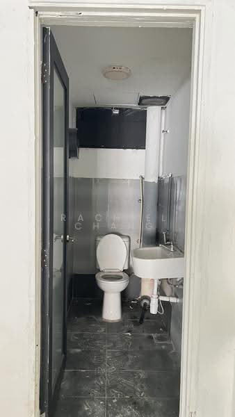 Shop / Office untuk Dijual di Desa Aman Puri (Kepong) - Racheel Chang - Bathroom - PropertyGuru.com.my