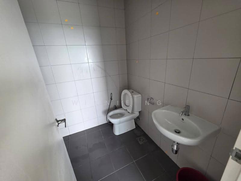 Kediaman Servis untuk Dijual di Meridin Suites @ The Meridin - Winnie Ng - Bathroom - PropertyGuru.com.my