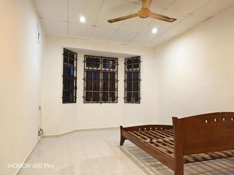 Rumah Teres 2-Tingkat untuk Dijual di Taman Bertam Perdana (Bertam) - BL Bong - Bedroom - PropertyGuru.com.my