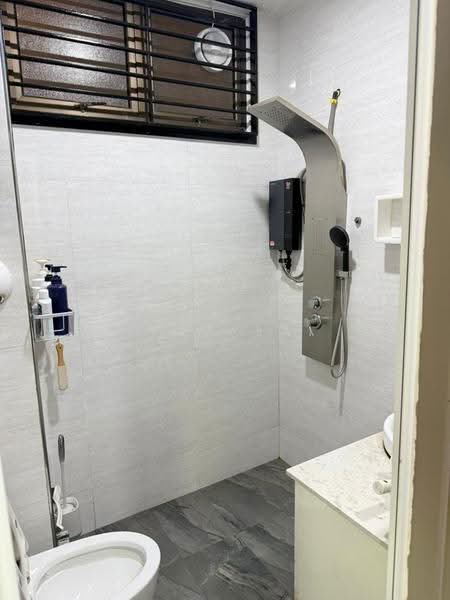 Kediaman Servis untuk Disewa di Palazio - Thea Lai - Bathroom - PropertyGuru.com.my