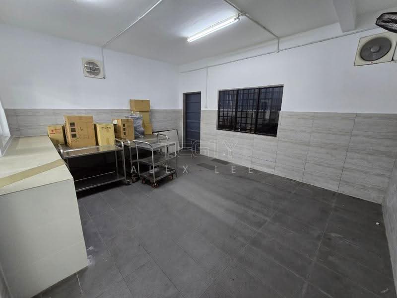 Warehouse for Rent in Klang (Selangor) - Alex Lee - Interior - PropertyGuru.com.my