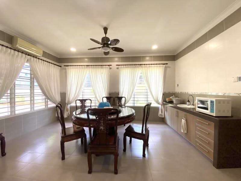 Semi-Detached House for Sale in Bandar Puteri Puchong (Puchong) - Angel Tan - Dining Room - PropertyGuru.com.my