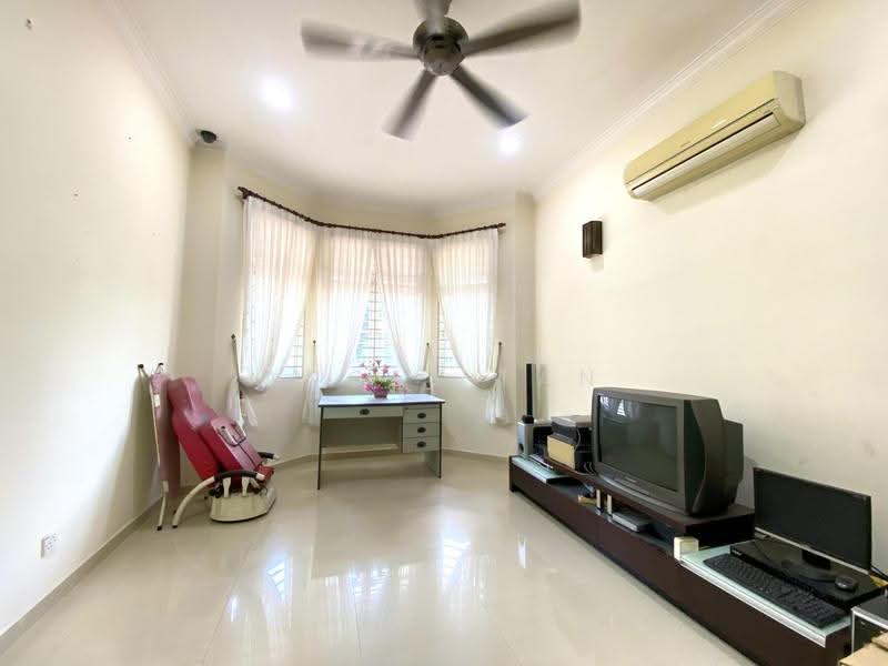Semi-Detached House for Sale in Bandar Puteri Puchong (Puchong) - Angel Tan - Living Room - PropertyGuru.com.my