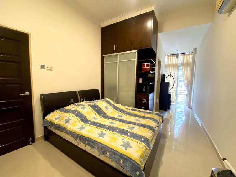 Semi-Detached House for Sale in Bandar Puteri Puchong (Puchong) - Angel Tan - Bedroom - PropertyGuru.com.my