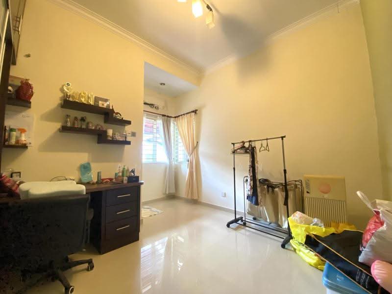Semi-Detached House for Sale in Bandar Puteri Puchong (Puchong) - Angel Tan - Bedroom - PropertyGuru.com.my
