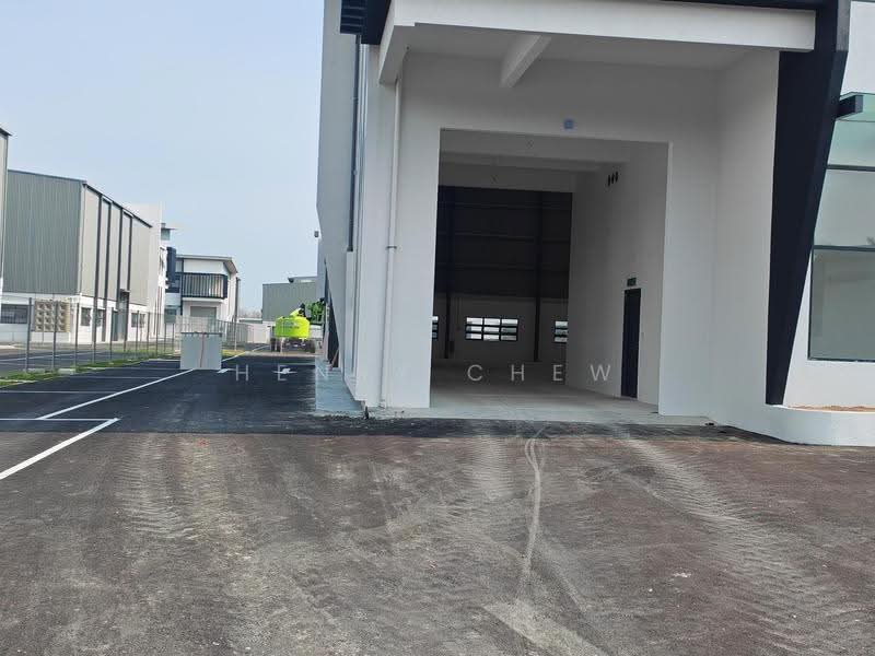 Semi-D Factory for Rent in NCT Smart Industrial Park (Sepang) - Henry Chew - Exterior - PropertyGuru.com.my