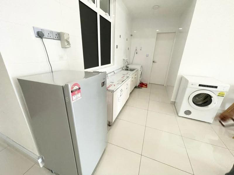 Kondominium untuk Dijual di D'Suites Akasia Horizon @ Horizon Hills - Serene Teh - Kitchen - PropertyGuru.com.my