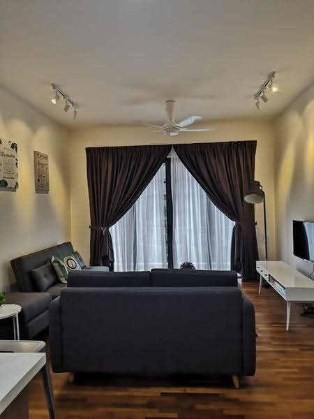 Kediaman Servis untuk Dijual di The Tamarind - Yvonne Loh - Living Room - PropertyGuru.com.my