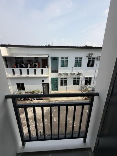Rumah Teres untuk Dijual di Bandar Dato Onn (Tebrau) - Junz Liew - PropertyGuru.com.my