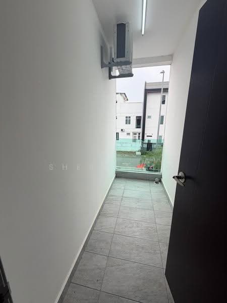 Rumah Kluster untuk Disewa di Skudai (Johor) - Sherlin To - Corridor - PropertyGuru.com.my