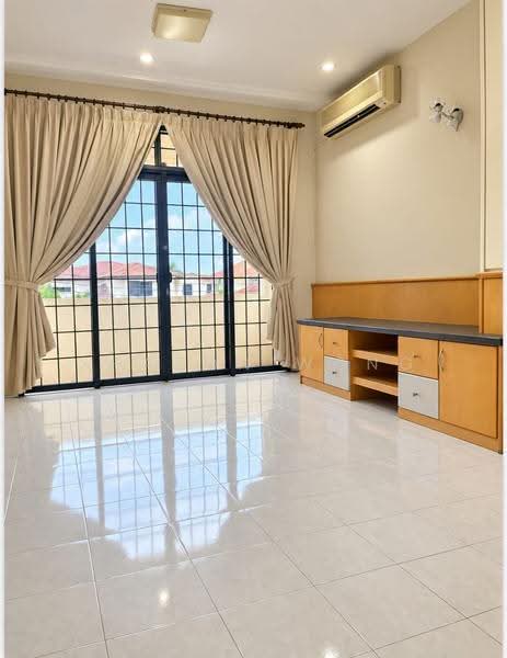 Bungalow House untuk Dijual di Taman Tambun Indah (Simpang Ampat) - Sharon Wong - Living Room - PropertyGuru.com.my