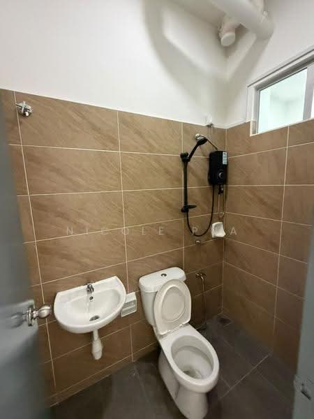 Rumah Teres 2-Tingkat untuk Dijual di Bandar Dato Onn (Tebrau) - Nicole Pua - Bathroom - PropertyGuru.com.my
