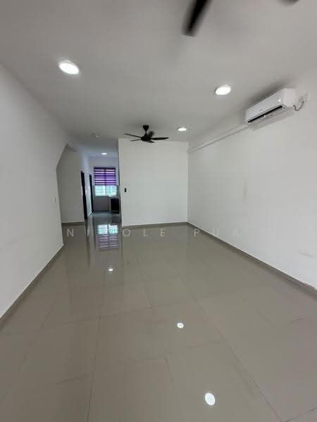 Rumah Teres 2-Tingkat untuk Dijual di Bandar Dato Onn (Tebrau) - Nicole Pua - Living Room - PropertyGuru.com.my