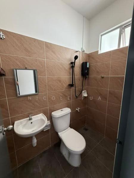 Rumah Teres 2-Tingkat untuk Dijual di Bandar Dato Onn (Tebrau) - Nicole Pua - Bathroom - PropertyGuru.com.my