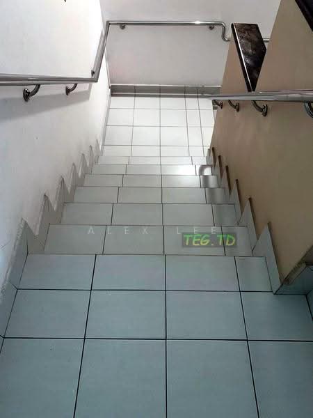Shop for Sale in Klang (Selangor) - Alex Lee - Corridor - PropertyGuru.com.my